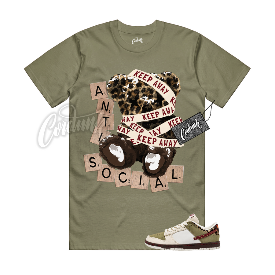Nike Dunk Leopard Khaki Matching Shirt