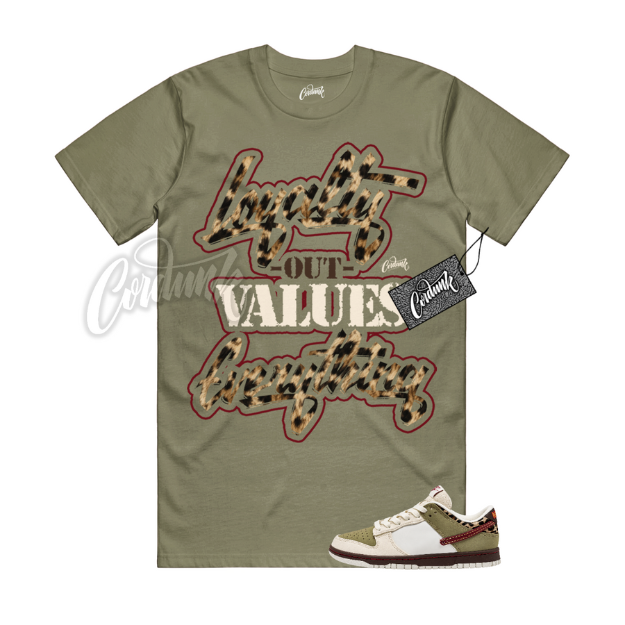 Nike Dunk Leopard Khaki Matching Shirt