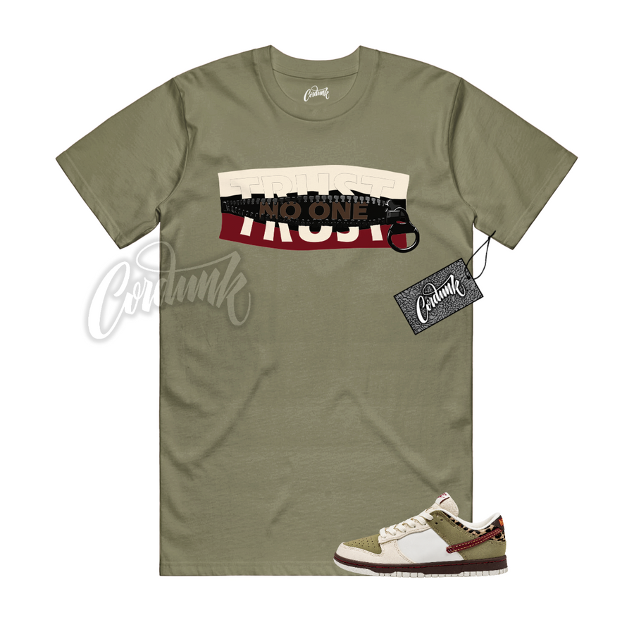Nike Dunk Leopard Khaki Matching Shirt